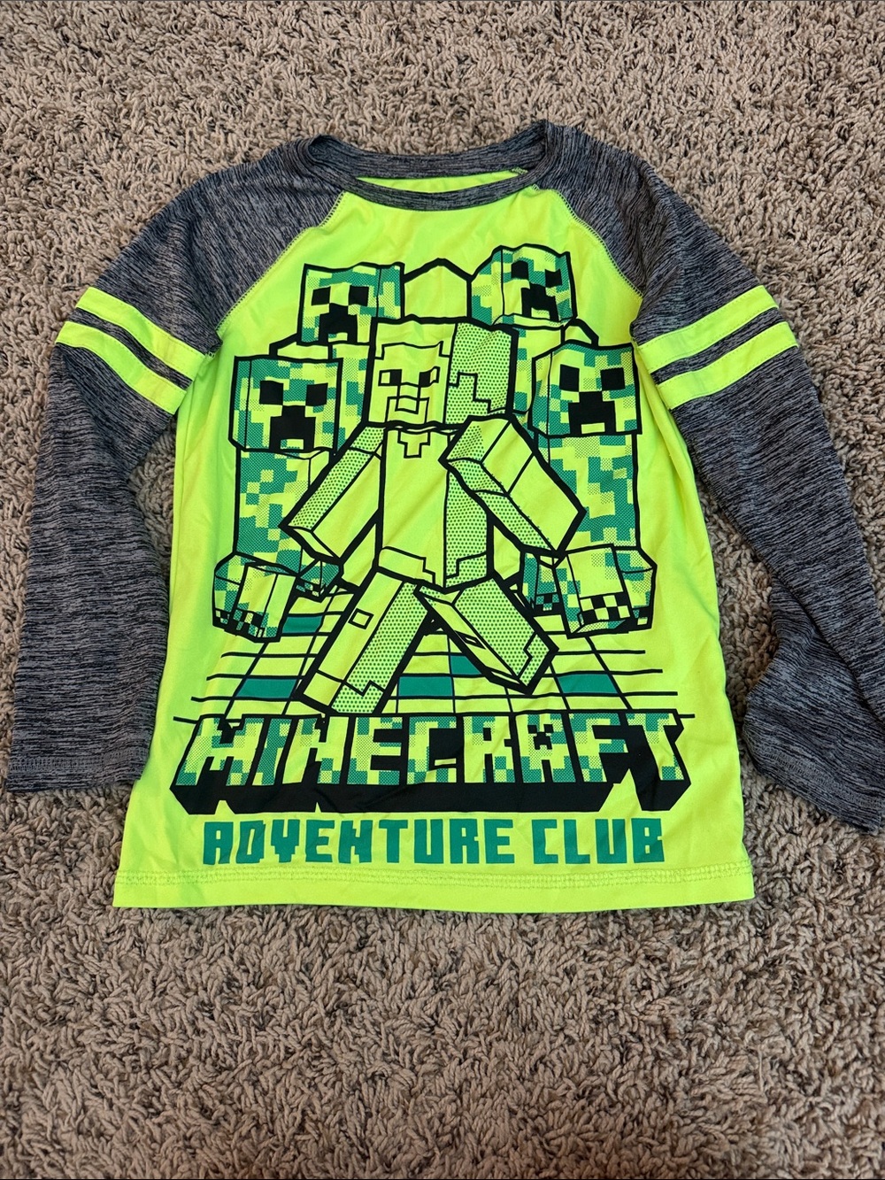 jumping beans Neon Green & Heather Gray Minecraft Adventure Club Long-Sleeve Tee